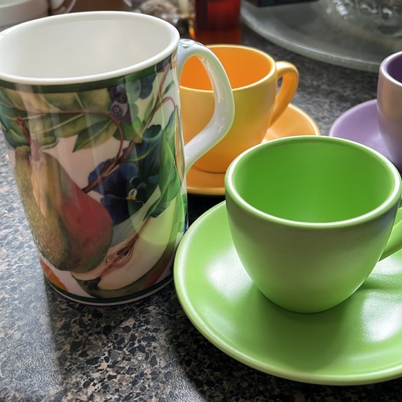 Colorful espresso cup n saucers - Picture 4 of 12